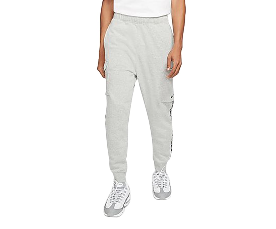 Nike repeat joggers hot sale