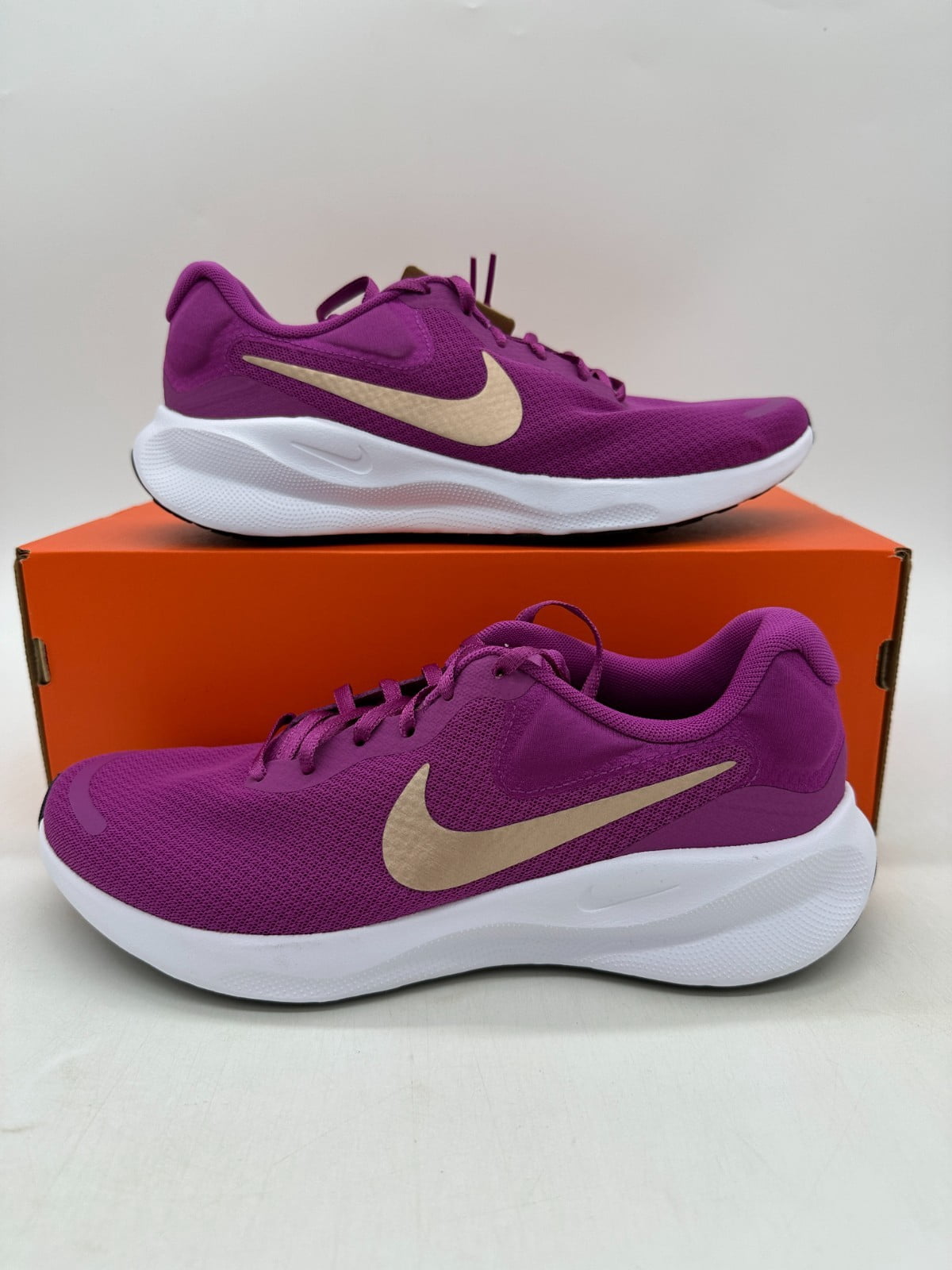 ladies nike revolution trainers