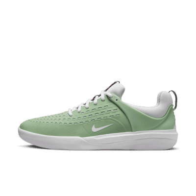 Nike SB Nyjah 3 Skate Shoes Color: Enamel Green/Enamel Green/White/White Size: 10