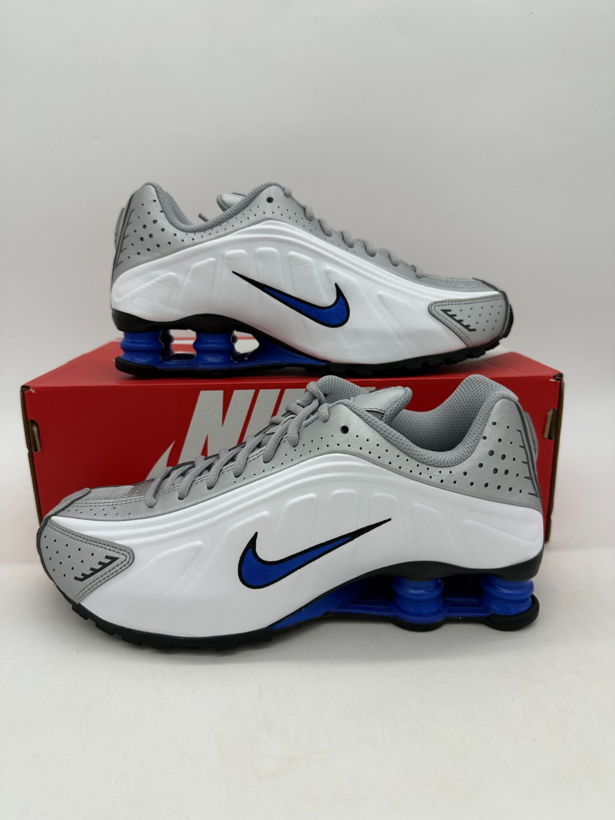 size 7 nike shox