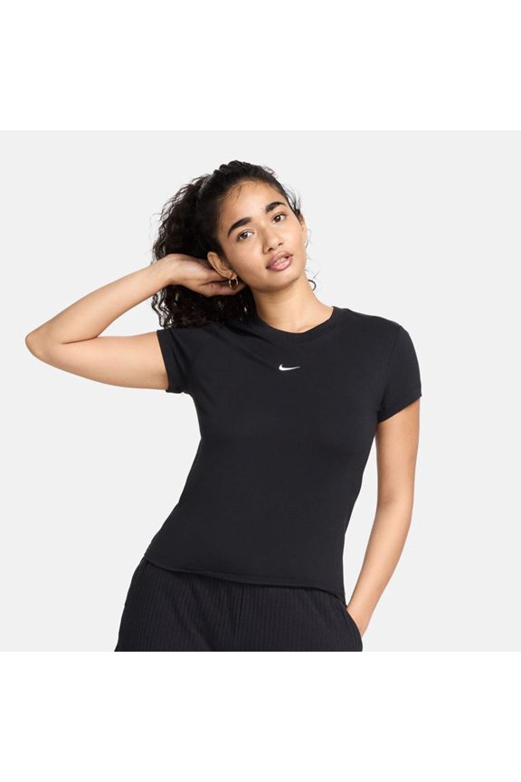 Sportswear Chill Knit Women's T-Shirt Color: Black/White Size: M