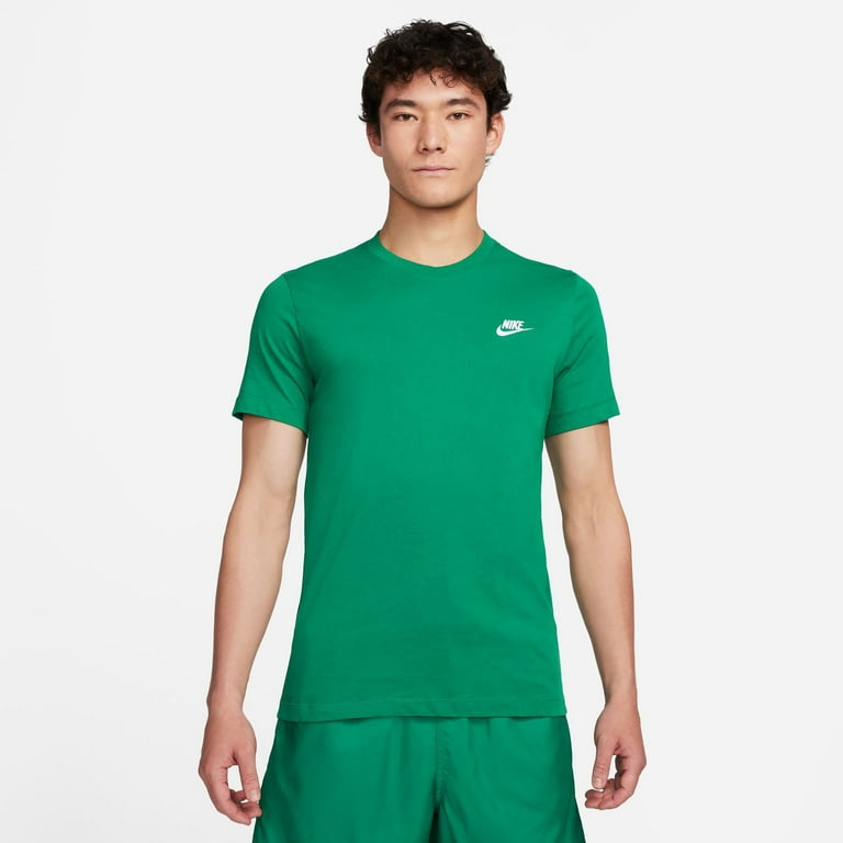 Nike Sportswear Club Men's T-Shirt Color: Malachite Size: M