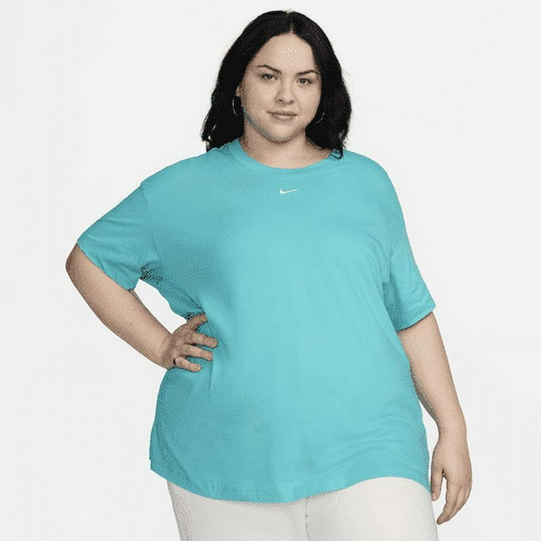 Nike Sportswear Essential Plus Size Womens Nike T Shirts Nike