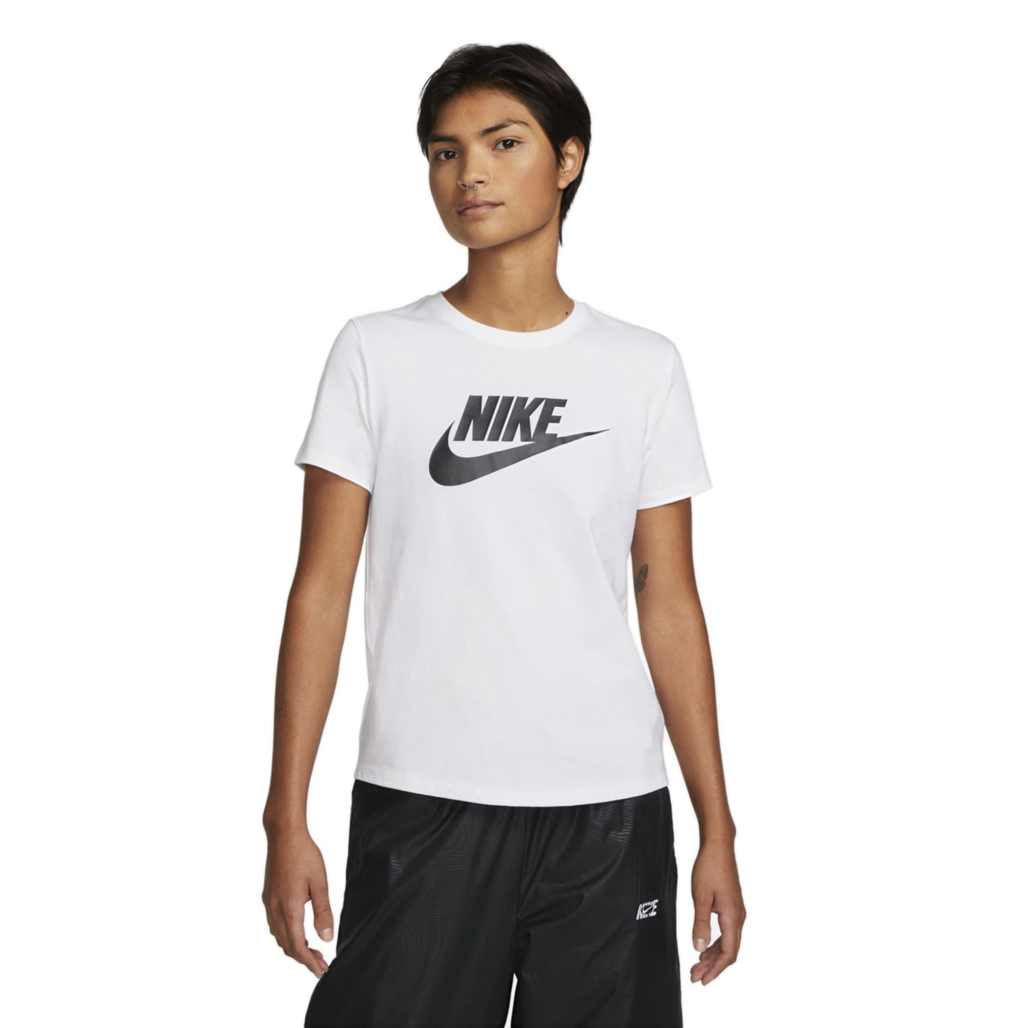 ★★Nike★★ Sportswear Essential LBR T-shirt W Black White Nike Sportswear Essentials Women's Logo T-Shirt Color: White