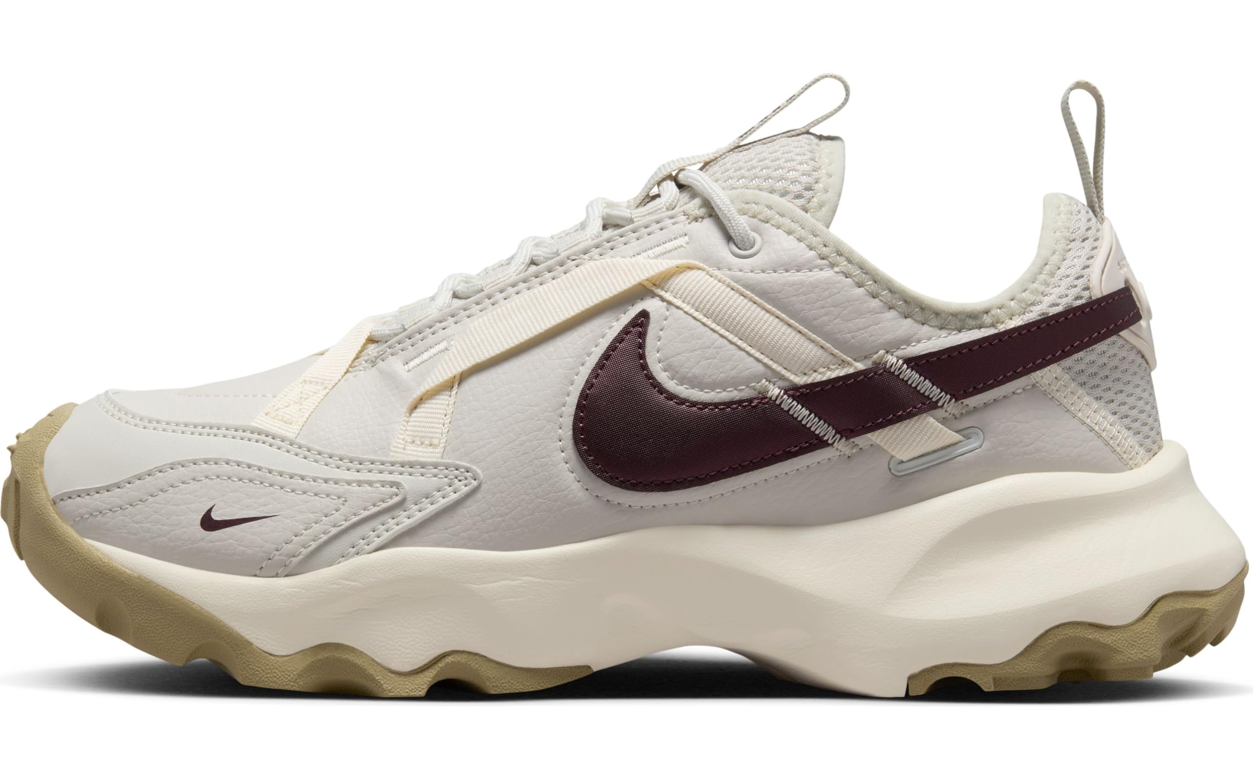 tho Nike Women's TC 7900 Sneakers Shoes White/Black/Photon Dust DR7851