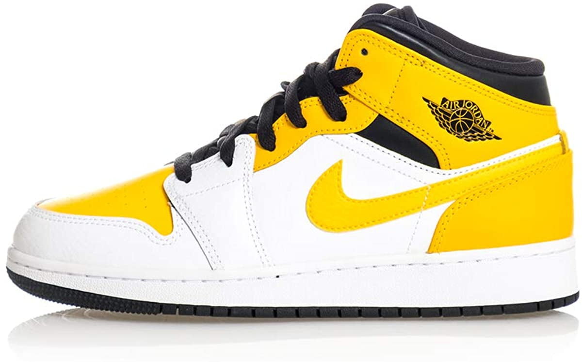 Nike Unisex Basketball Shoes Big Kid 812 Years 5 Big Kid White