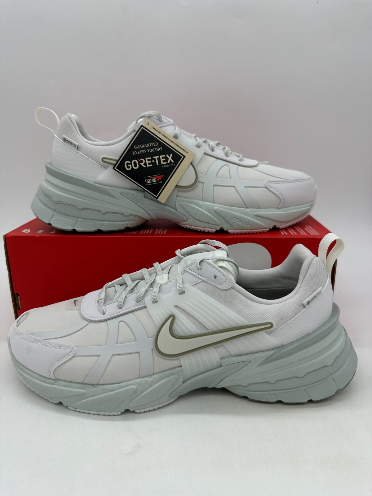 NIKE／V2K ラン GORE-TEX（FZ2622-004） NIKE】FZ2622-004 ナイキ ウィメンズV2K ラン GTX（スニーカー