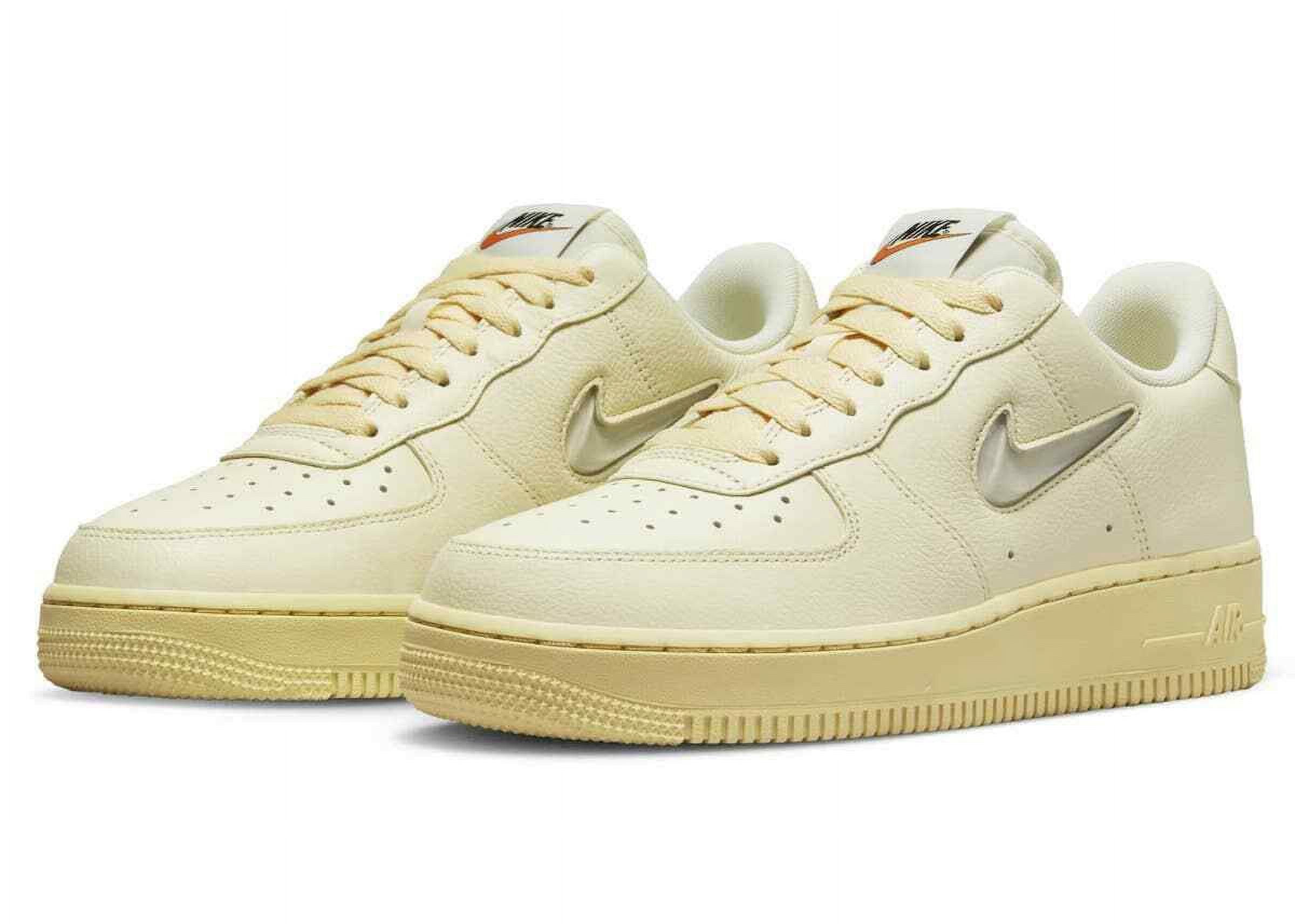 Nike Women's Air Force 1 '07 LX Basketball Shoes Coconut Milk Size 7.5