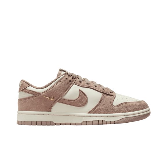 Nike Women's DUNK LOW NC, Sail/Malt-Metallic Gold, 6.5, Medium