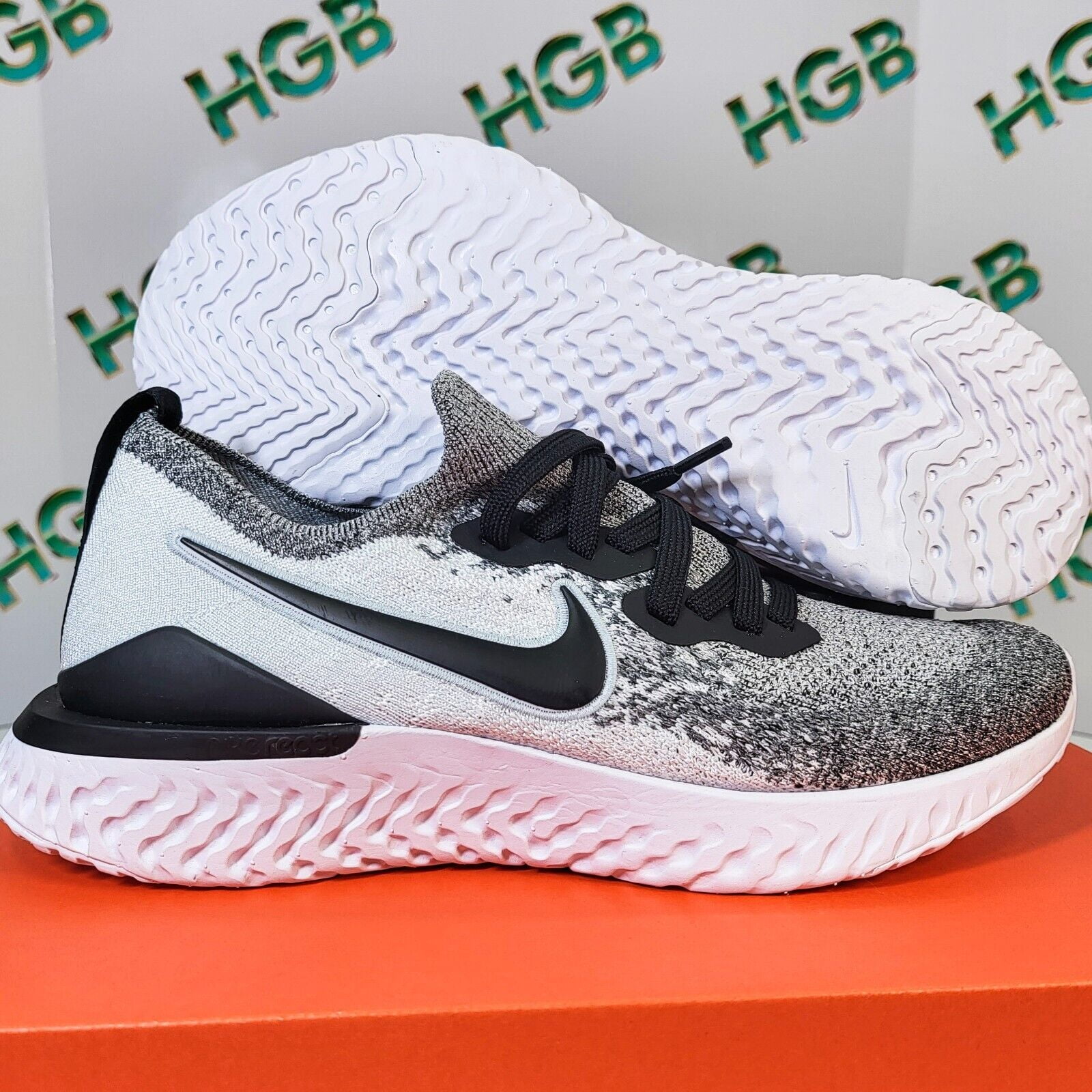 Nike Women's Epic React Flyknit 2 Running Shoes - Walmart.com