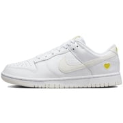 Nike Women's Retro Sneaker, White, 9.5