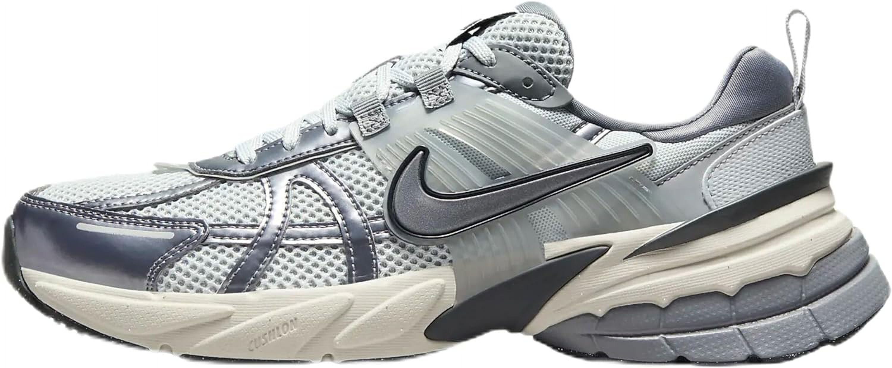 Nike Women's V2K Run Pure Platinum/Metallic Cool Grey Nike Women's V2K Run Pure Platinum/Metallic Cool Grey