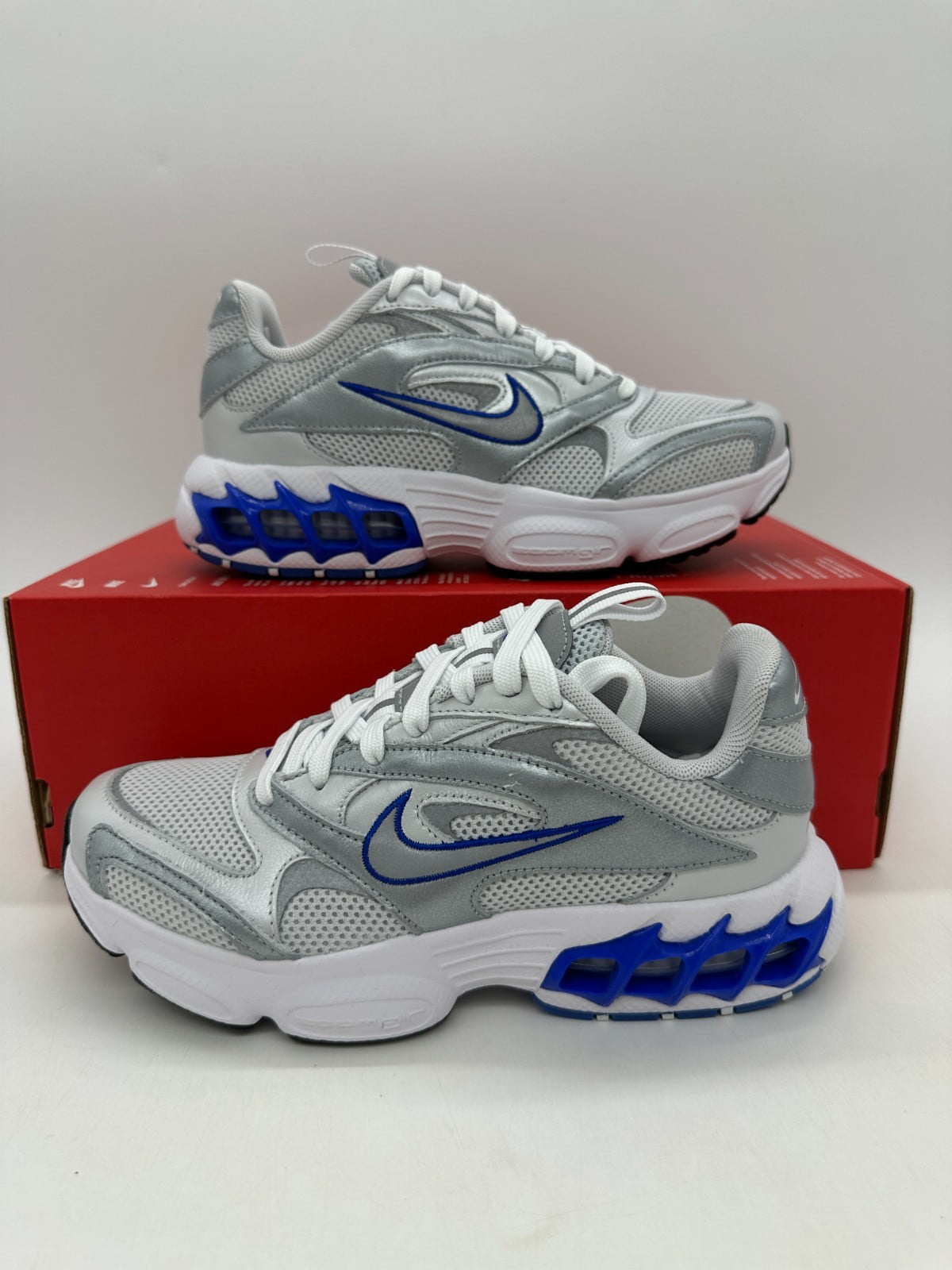 Nike Zoom Air Fire Women's Size 5 Silver Blue White Athletic Shoes