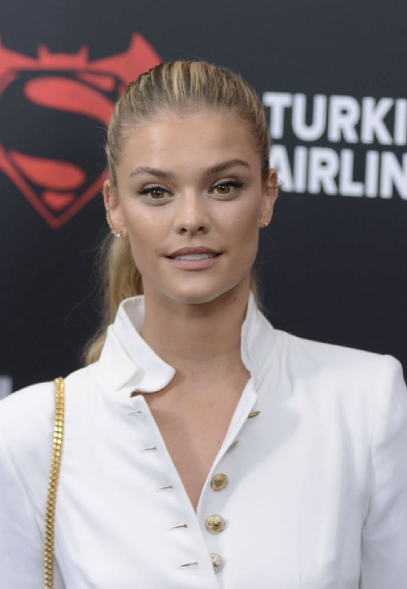 Nina Agdal At Arrivals For Batman V Superman Dawn Of Justice Premiere Canvas Art - (16 x 20)