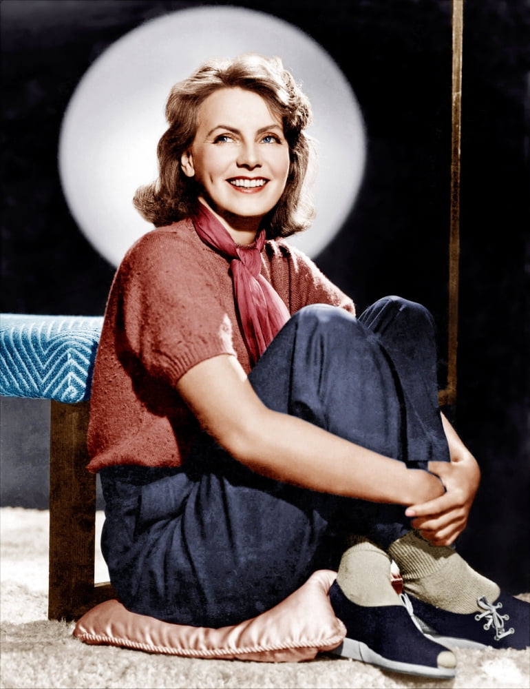 Ninotchka Canvas Art - (16 x 20)