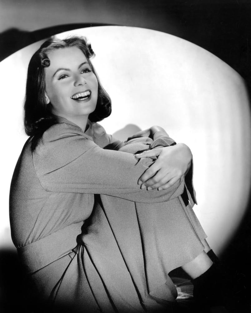 Ninotchka Canvas Art - (16 x 20)