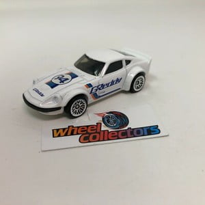 Nissan Fairlady Z * 1:64 Scale Diecast Model Diorama * F1411