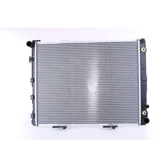 Nissens 62762A Radiator W/Integrated Transmission Oil Cooler