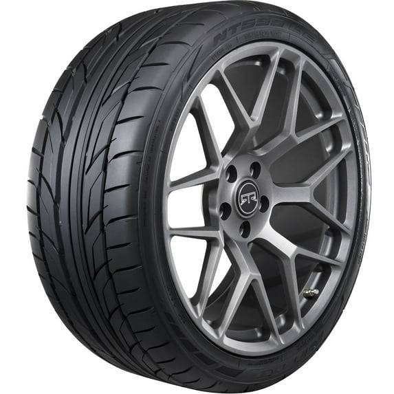 Nitto NT555 G2 245/45-17 99 W Tire