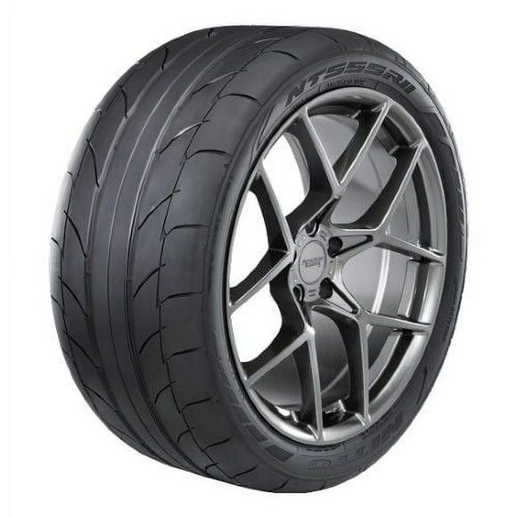 Nitto NT555RII 305/35R18 105W Tire