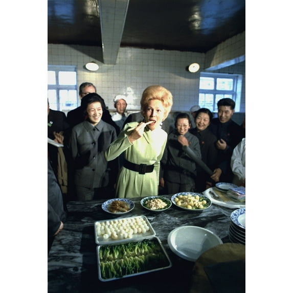 Nixon In China. Pat Nixon Samples Cuisine On A Visit To The Beijing Hotel Kitchen. Feb. 22 1972. History