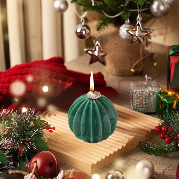 Nkmbld Candles for Home Scented, Christmas Scented Candle Spherical Souvenir Fragrance Smoke-Free Wax for Xmas Home Party Room Table Decoration, Green