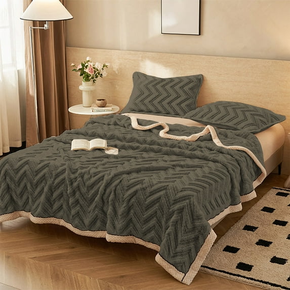 Nkmbld Faux Fur Throw Blanket for Couch, Three Layer Cover Blanket Luxury Fluffy Bed Quilt, Bedroom Decor Winter Thick Warm Full Queen Blankets, Gray