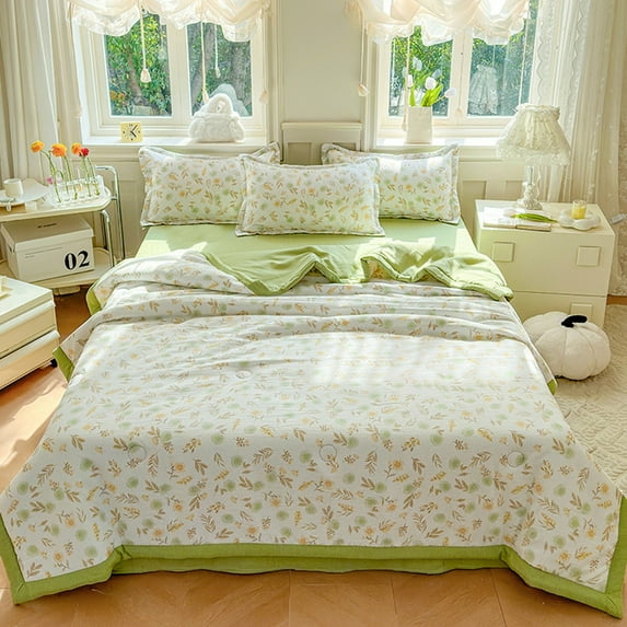 Nkmbld Quilt Summer Machine Washed Air Conditioning Thin Quilt Core Bedroom Dormitory Summer Comforters Queen Size Suitable for All Ages