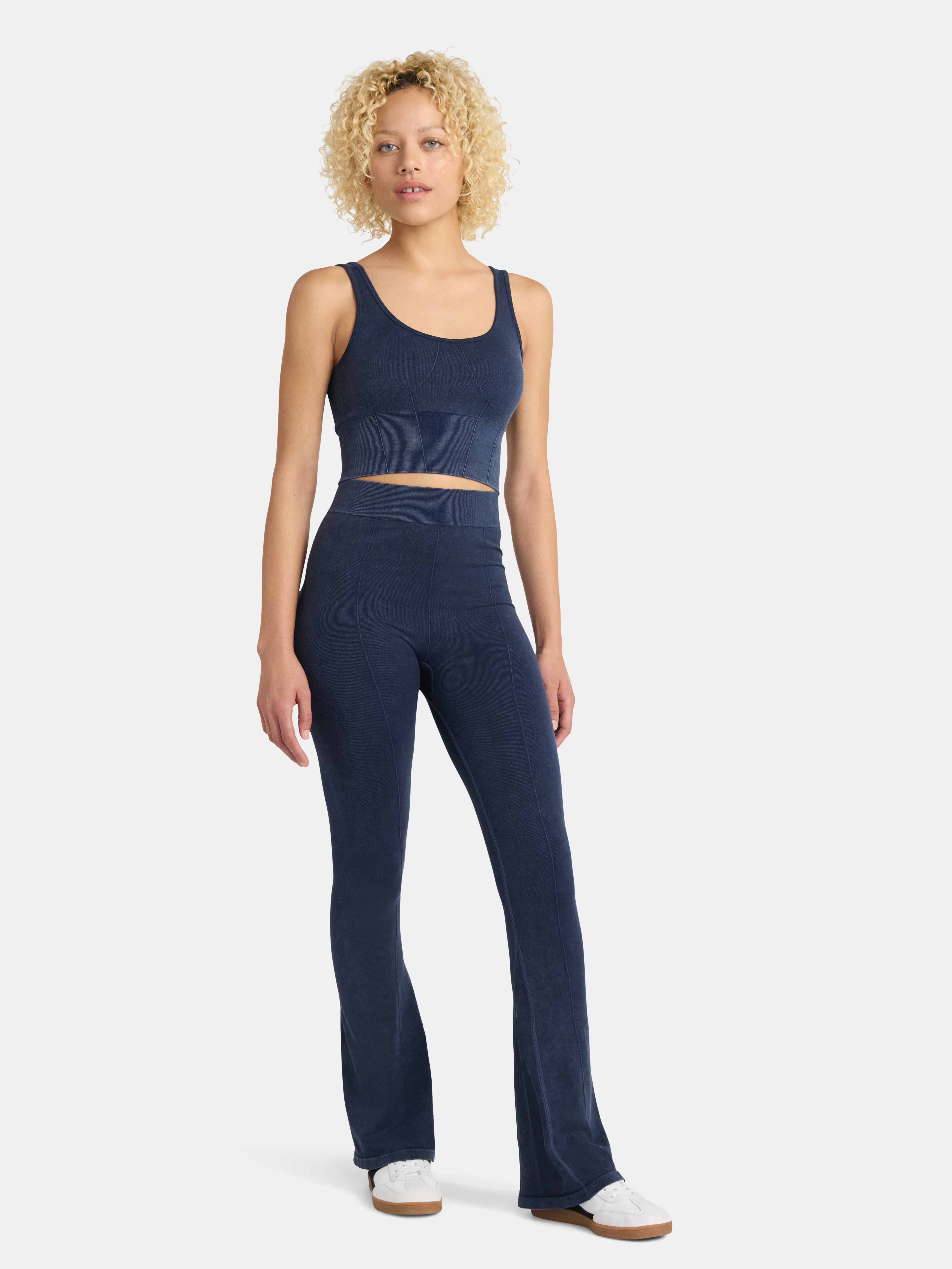 No Boundaries Seamless Scoop Cropped Tank and Flare Leggings Set, 2-Piece, Women’s