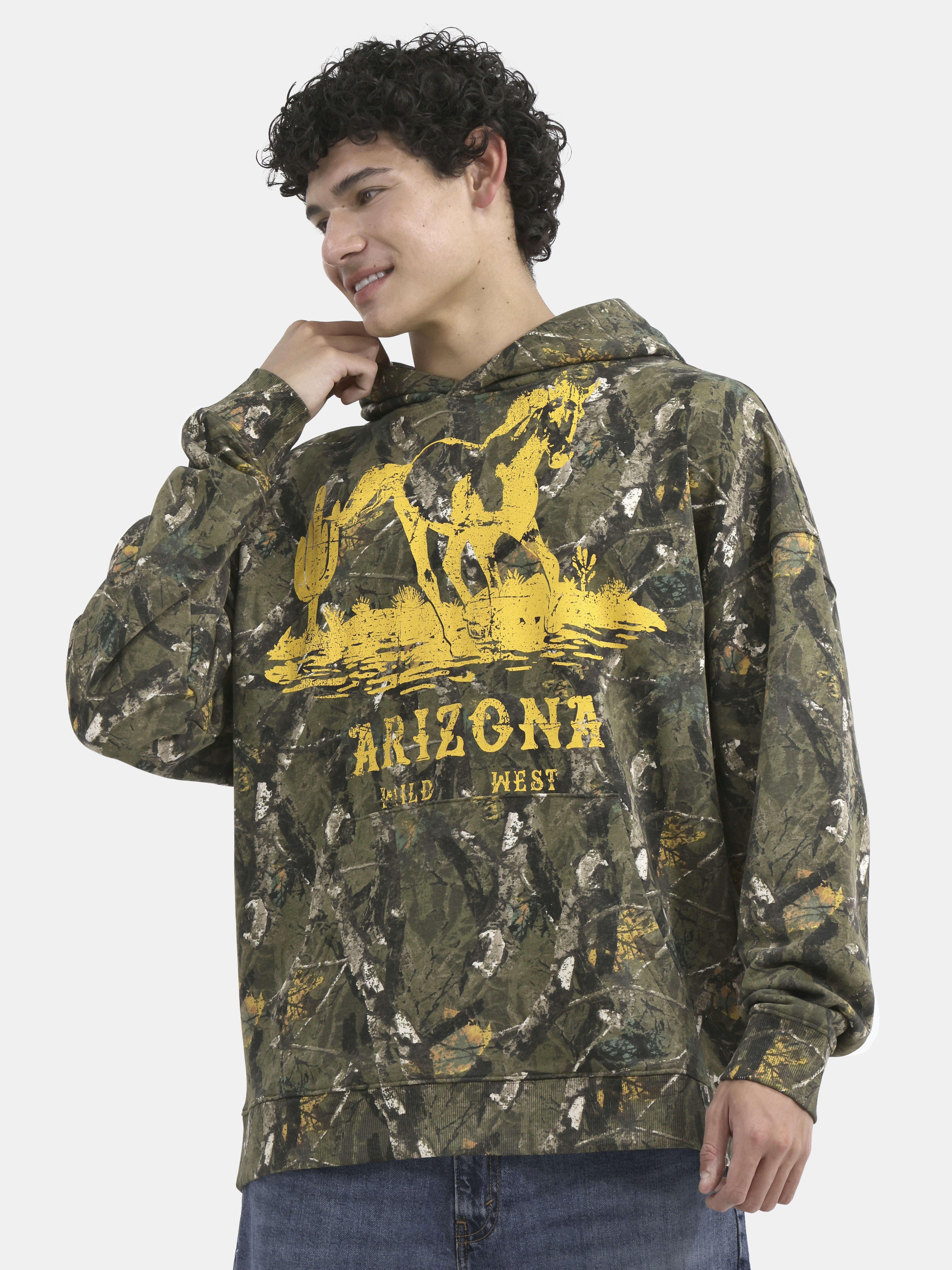 No Boundaries All Gender Oversized Graphic Hoodie with Long Sleeves, Men's and Big Men’s