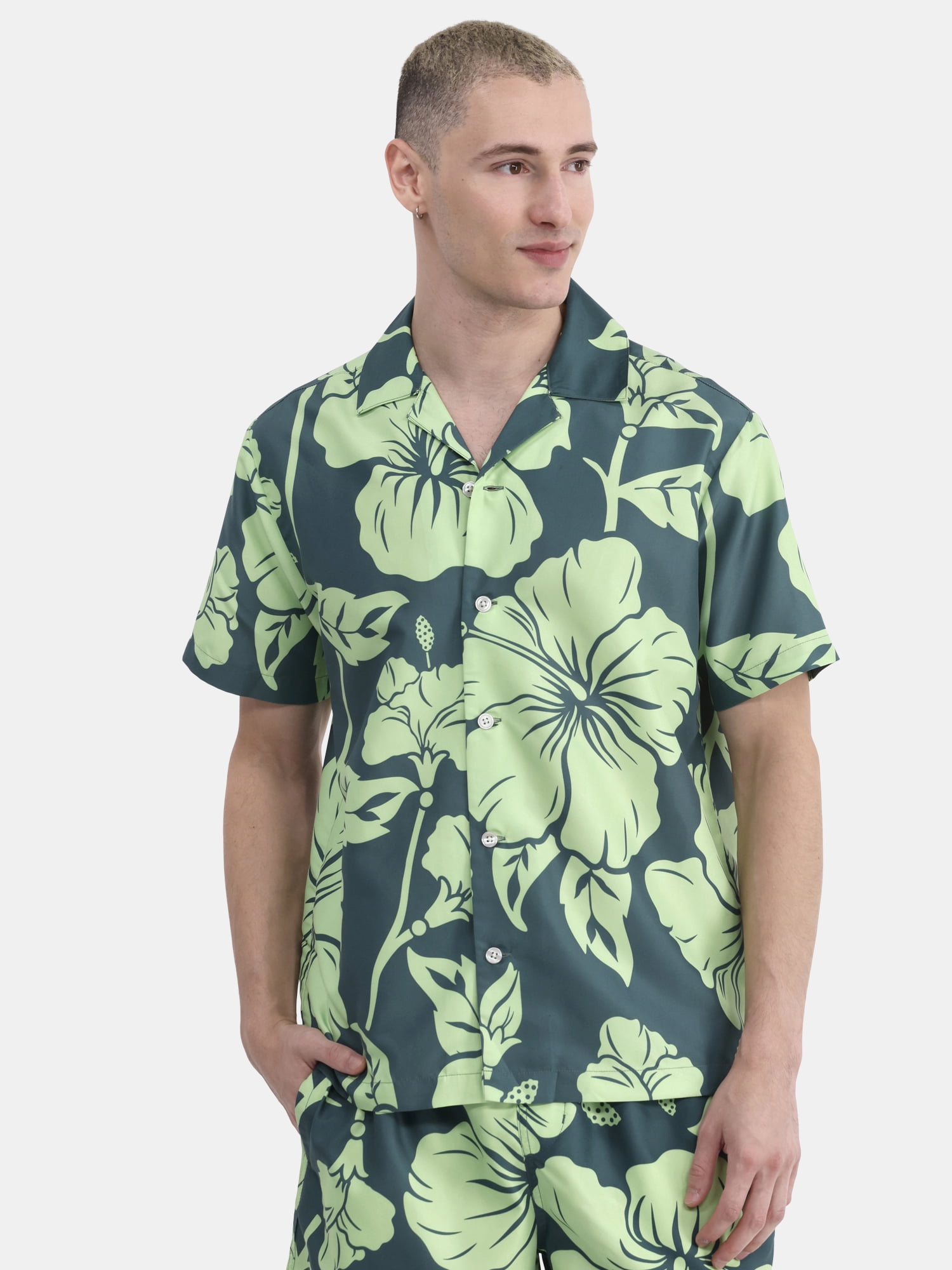 No Boundaries Button Front Oversized Cabana Shirt with Short Sleeves, Men’s