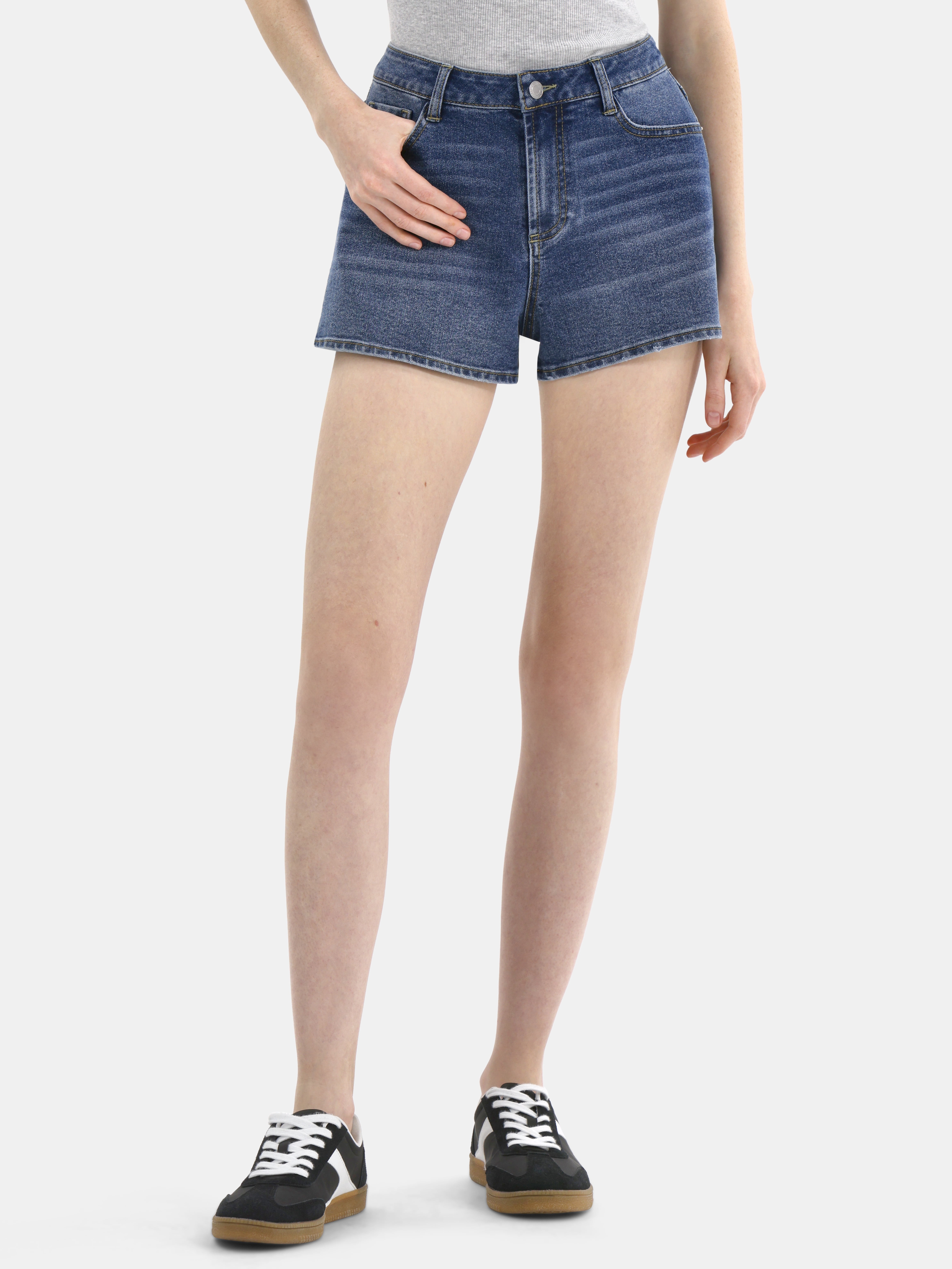 No Boundaries Denim Mom Short, Women's
