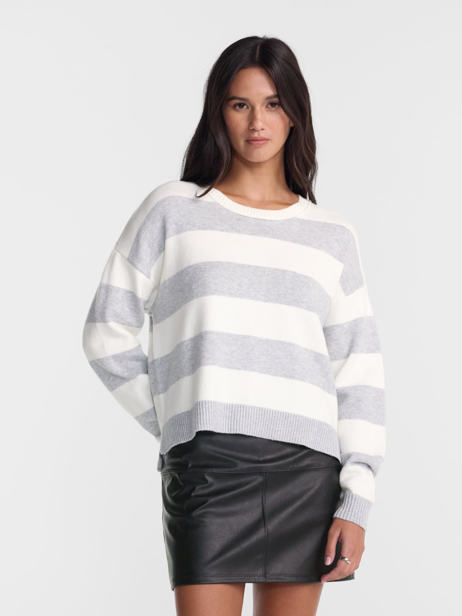 No Boundaries Essential Crewneck Sweater, Lightweight, Women's and Women's Plus XXS-4X