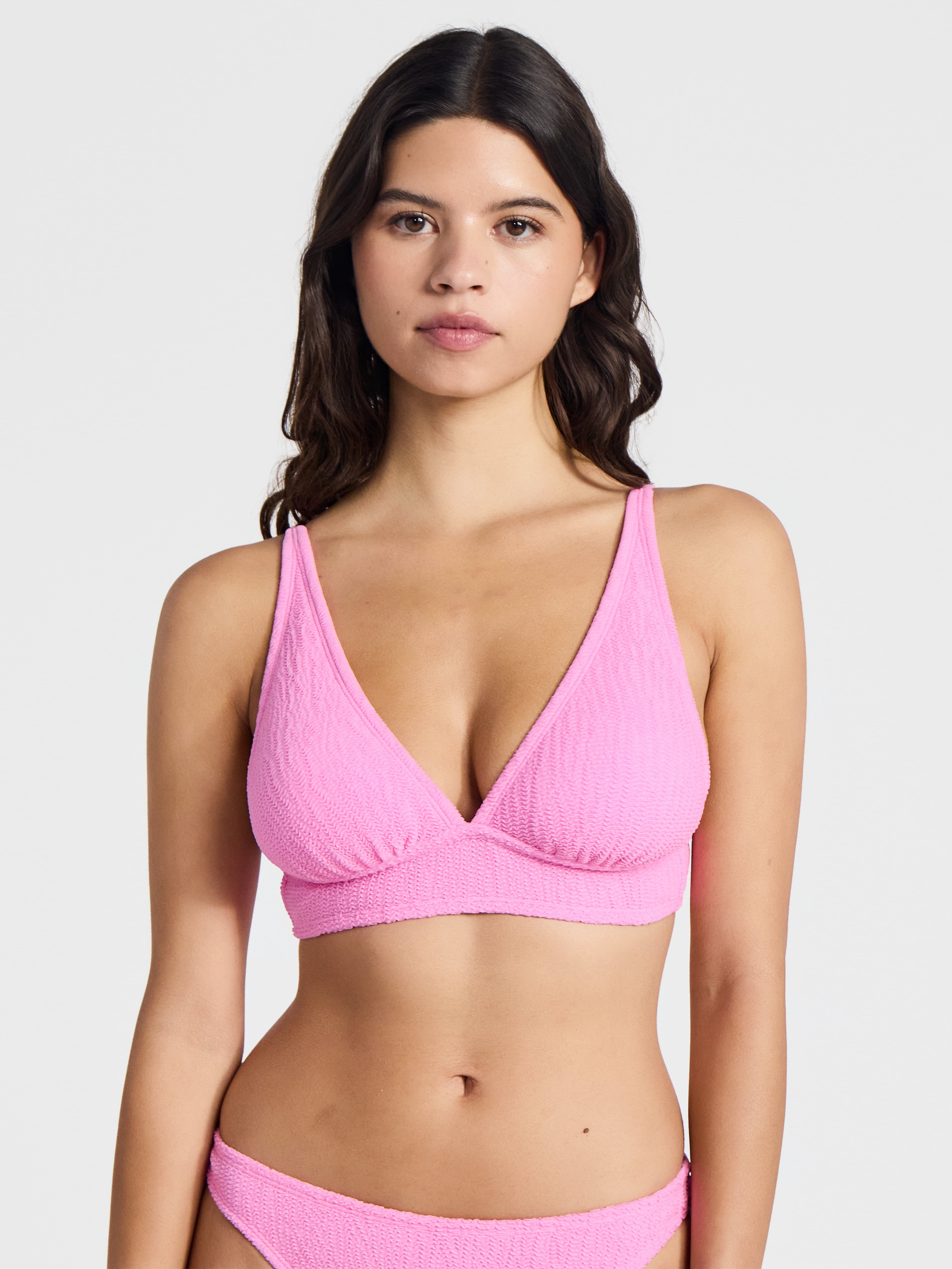 No Boundaries Crinkle Halter Bikini Top, Women’s