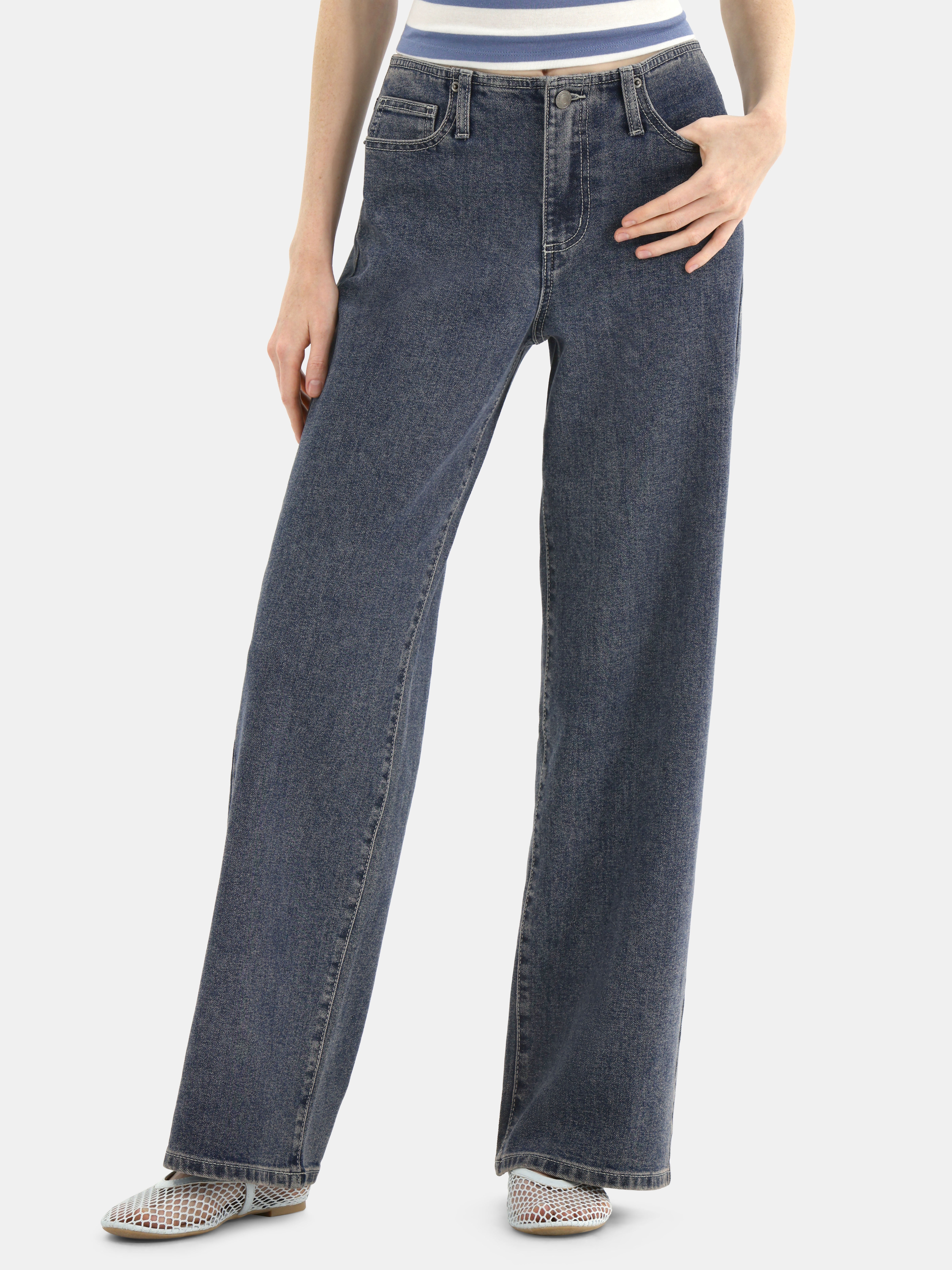 No Boundaries Mid-Rise Baggy Wide Leg Jeans, 31.5'' Inseam, Women's