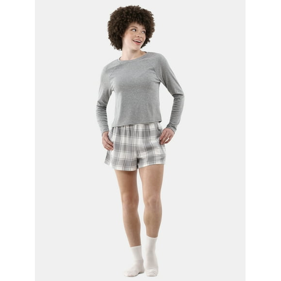 No Boundaries Long Sleeve Tee and Flannel Shorts Pajama Set, 2-Piece, Women’s and Women’s Plus