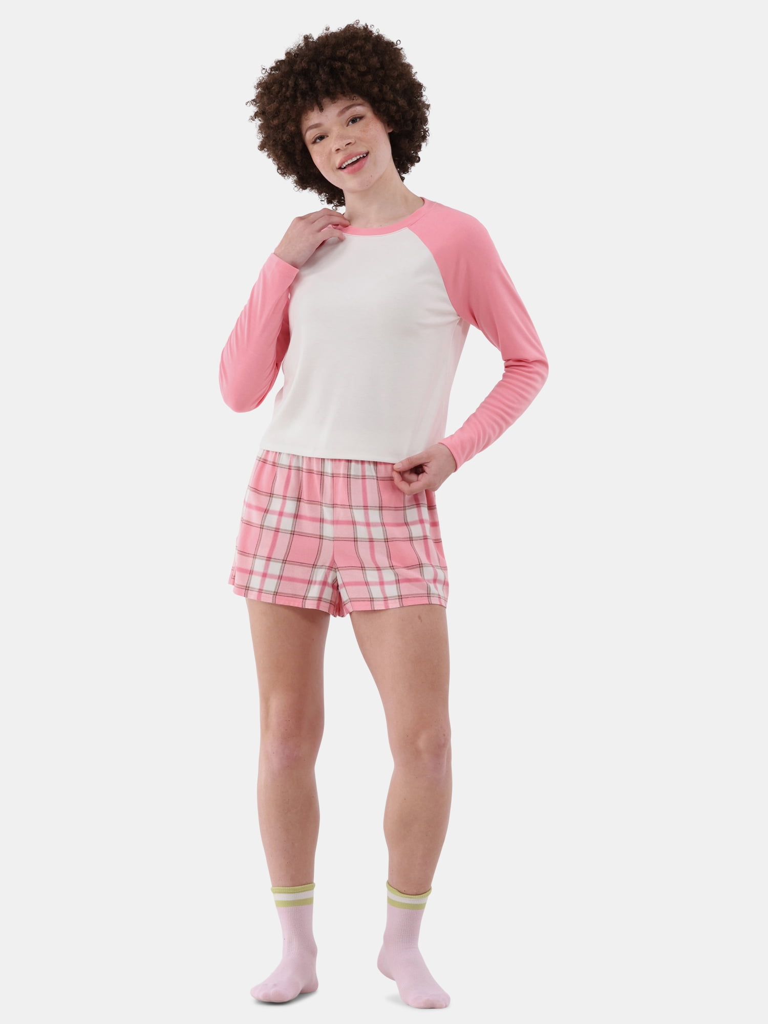 No Boundaries Long Sleeve Tee and Flannel Shorts Pajama Set, 2-Piece, Women’s and Women’s Plus