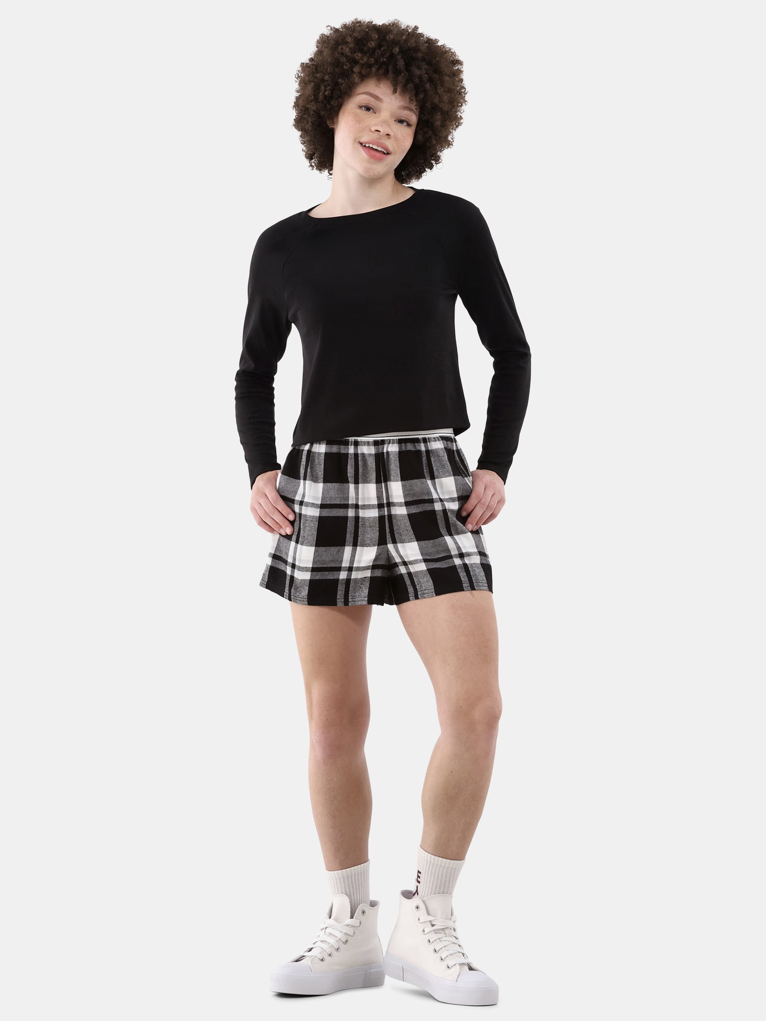 No Boundaries Long Sleeve Tee and Flannel Shorts Pajama Set, 2-Piece, Women’s and Women’s Plus