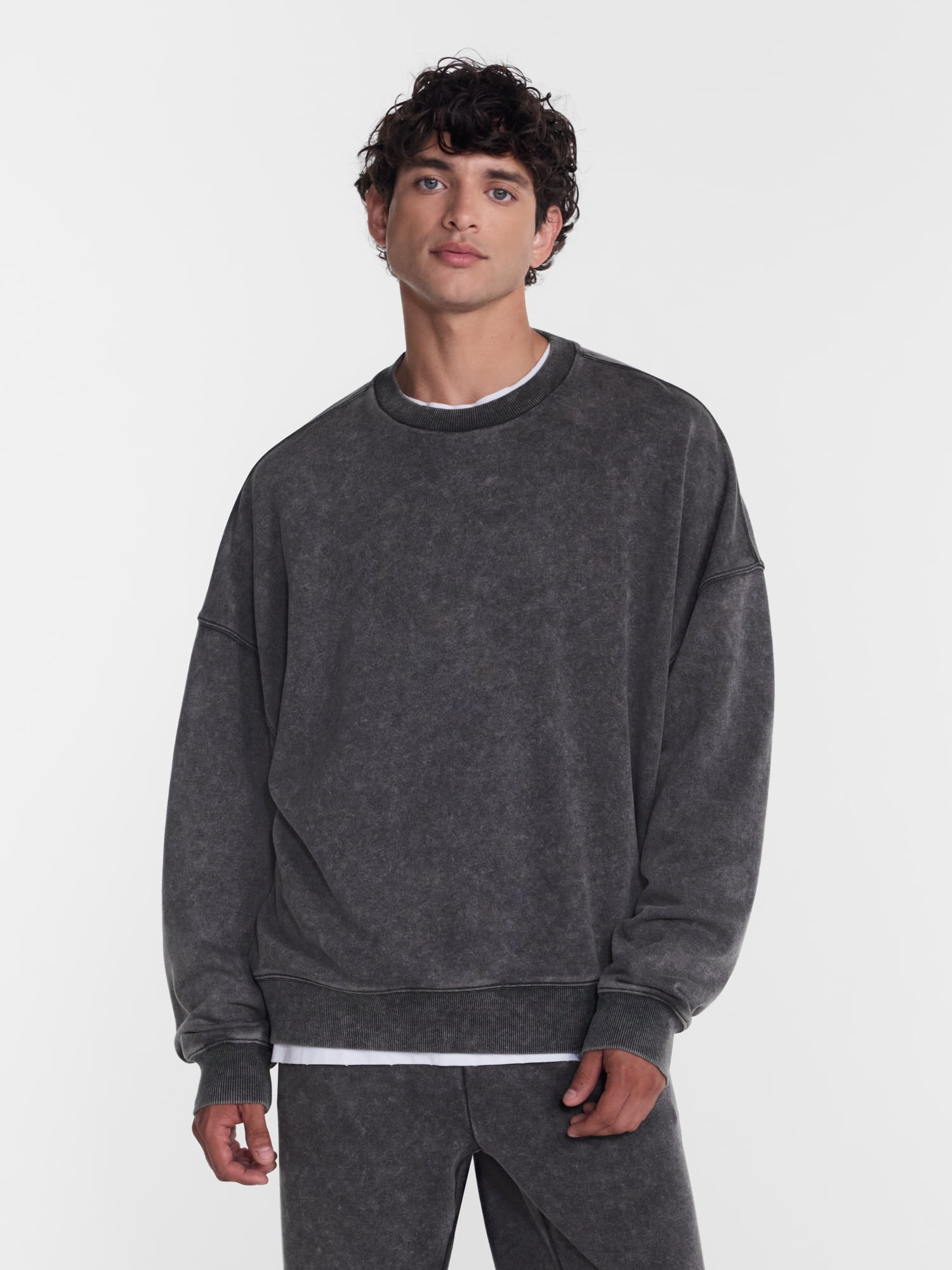 No Boundaries Crewneck Fleece Sweatshirt with Long Sleeves, Men's XS-4XLT