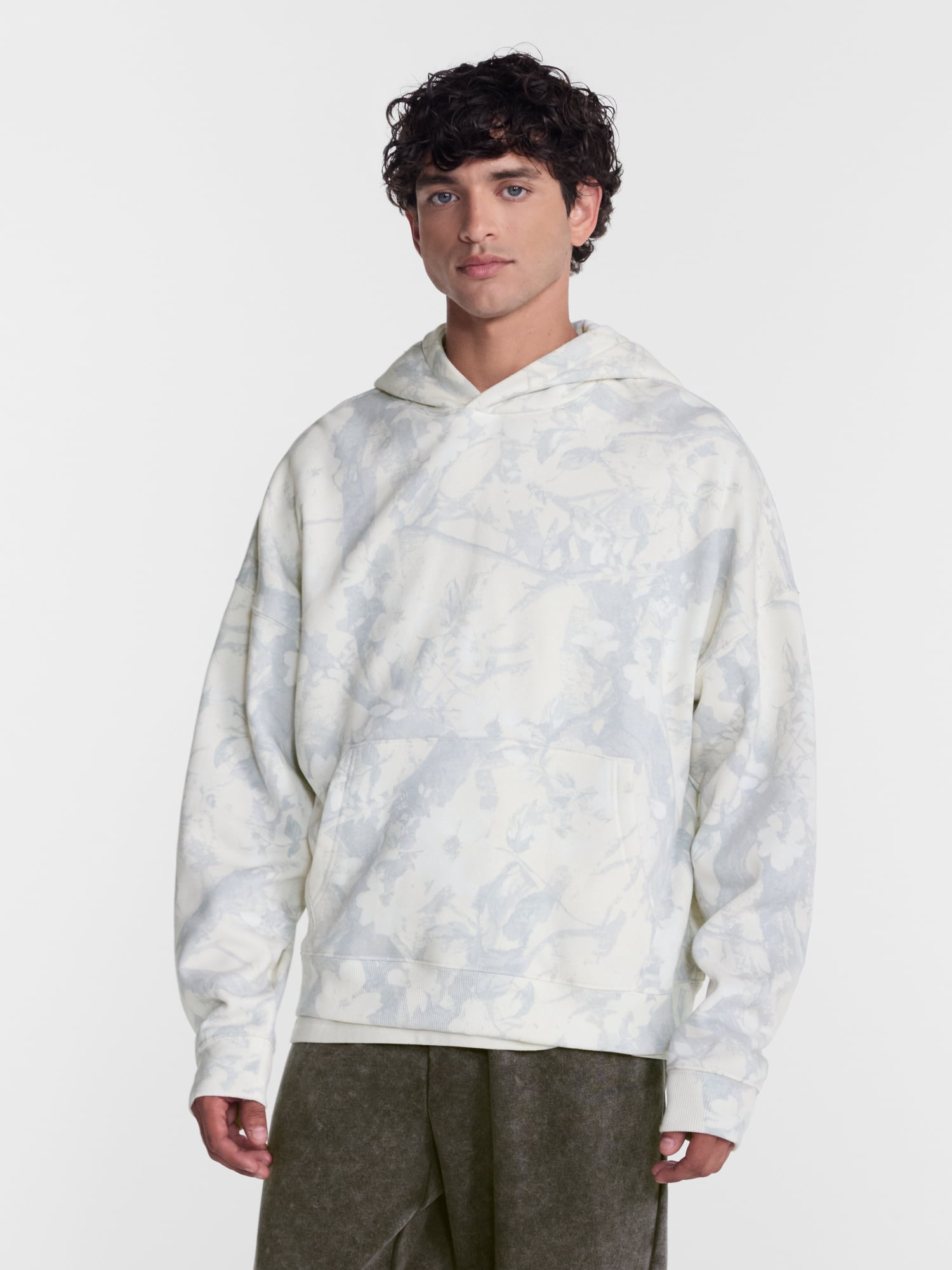 No Boundaries Boxy Fit Oversized Fleece Hoodie with Long Sleeves, Men's XS-4XLT