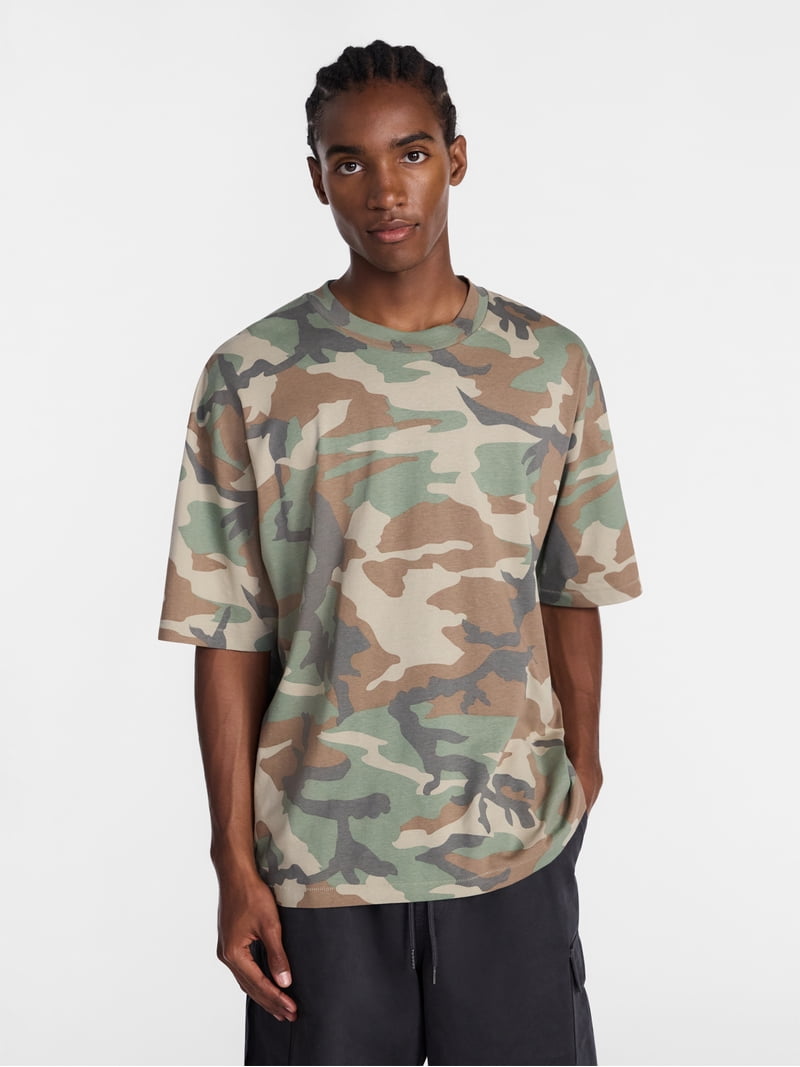 No Boundaries Men's Oversized Boxy Tee Shirt with Short Sleeves