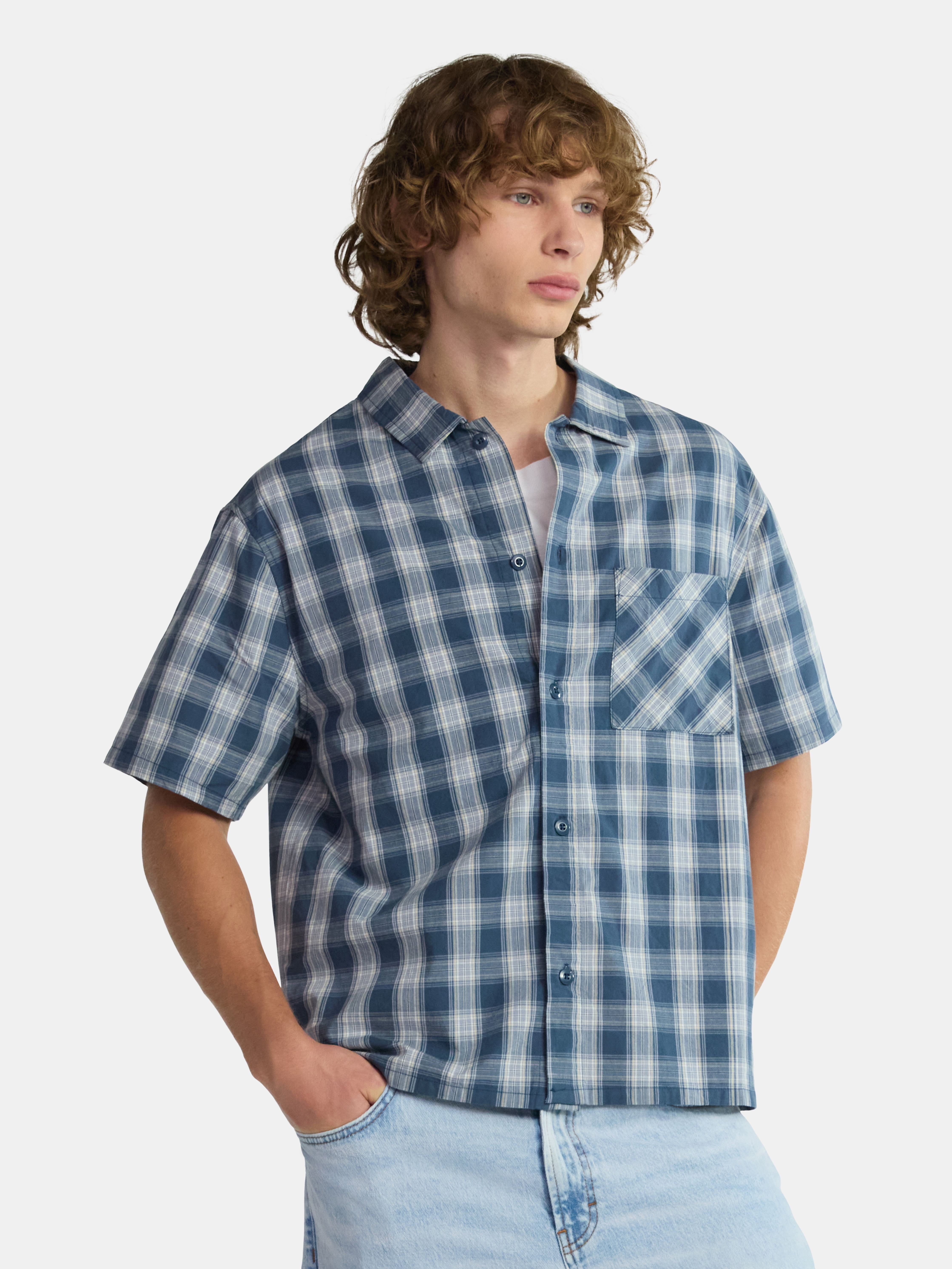 No Boundaries Boxy Button Down Shirt with Short Sleeves, Men's and Big Men's