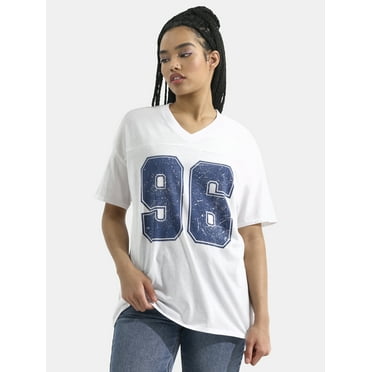 No Boundaries Oversized V Neck Graphic Tee with Short Sleeves, Women's