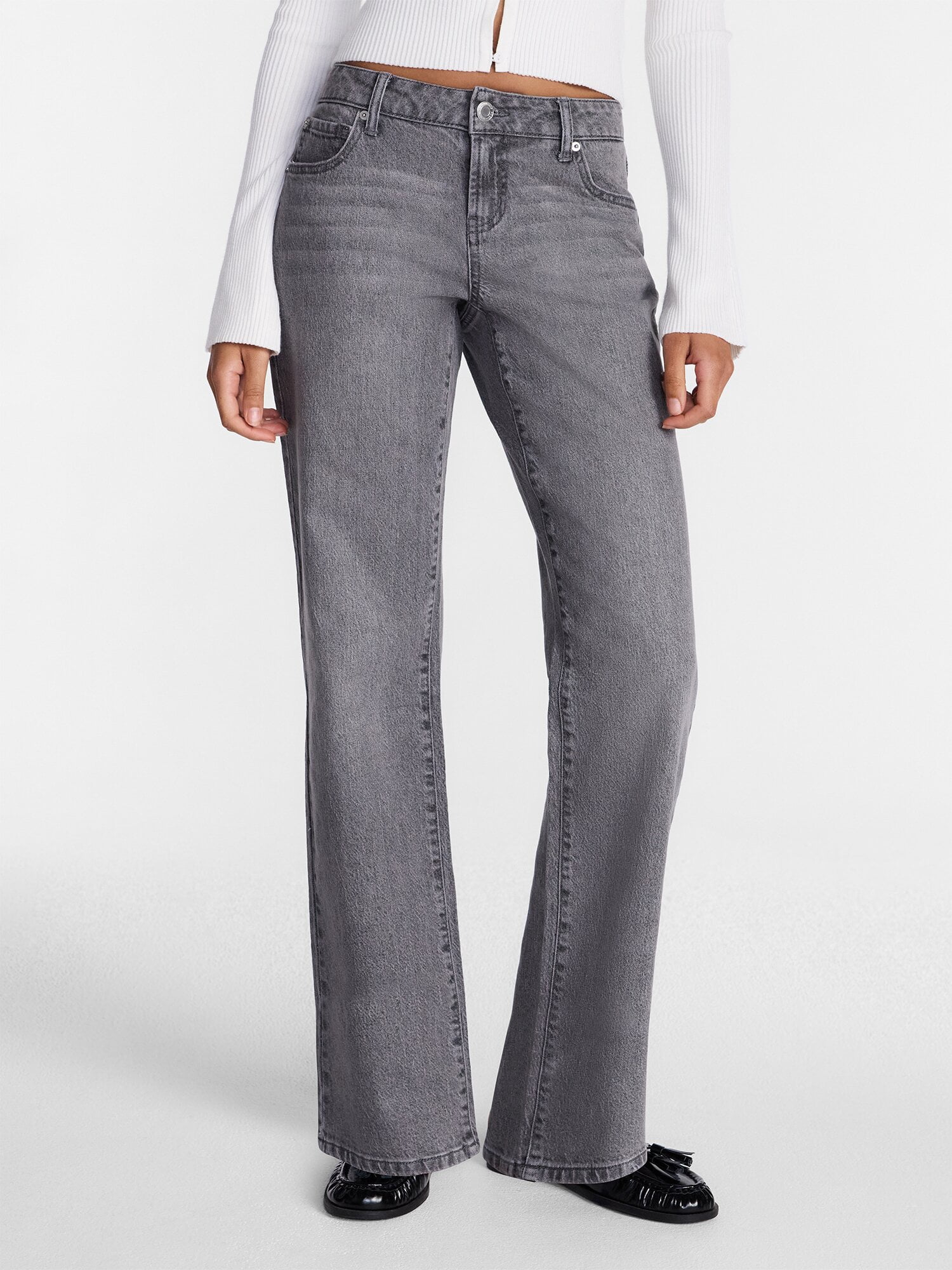 No Boundaries Straight Leg Jeans, 31.5'' Inseam, Women's 00-20
