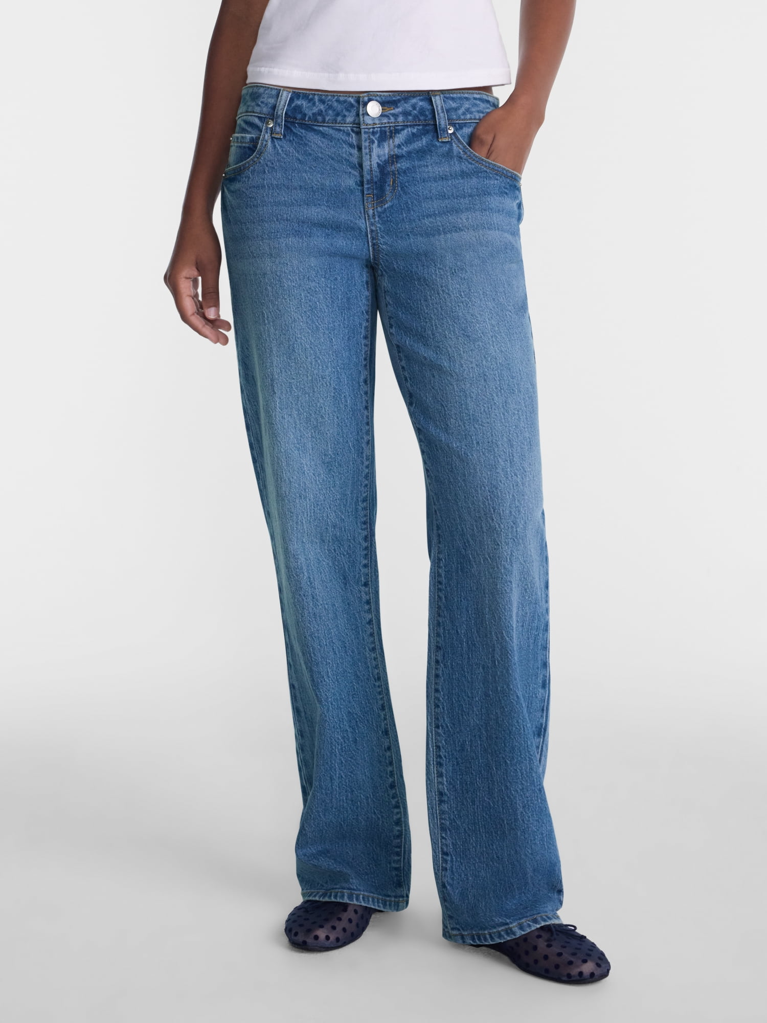 No Boundaries Low Rise Straight Leg Jeans, 31.5" Inseam, Women's Waist Sizes 00-20