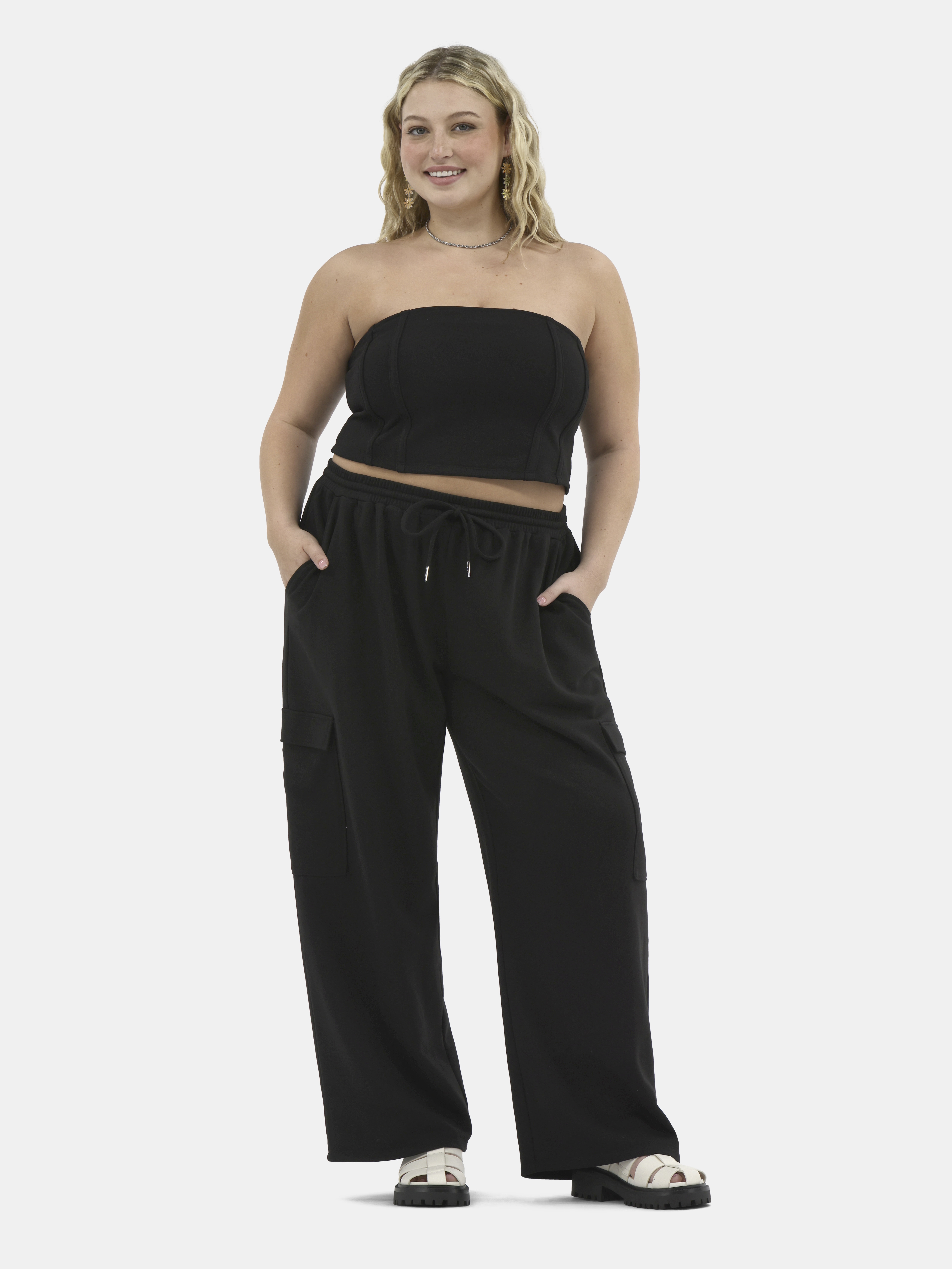 No Boundaries Tube Top and Cargo Sweatpants Set, 2-Piece, Women's