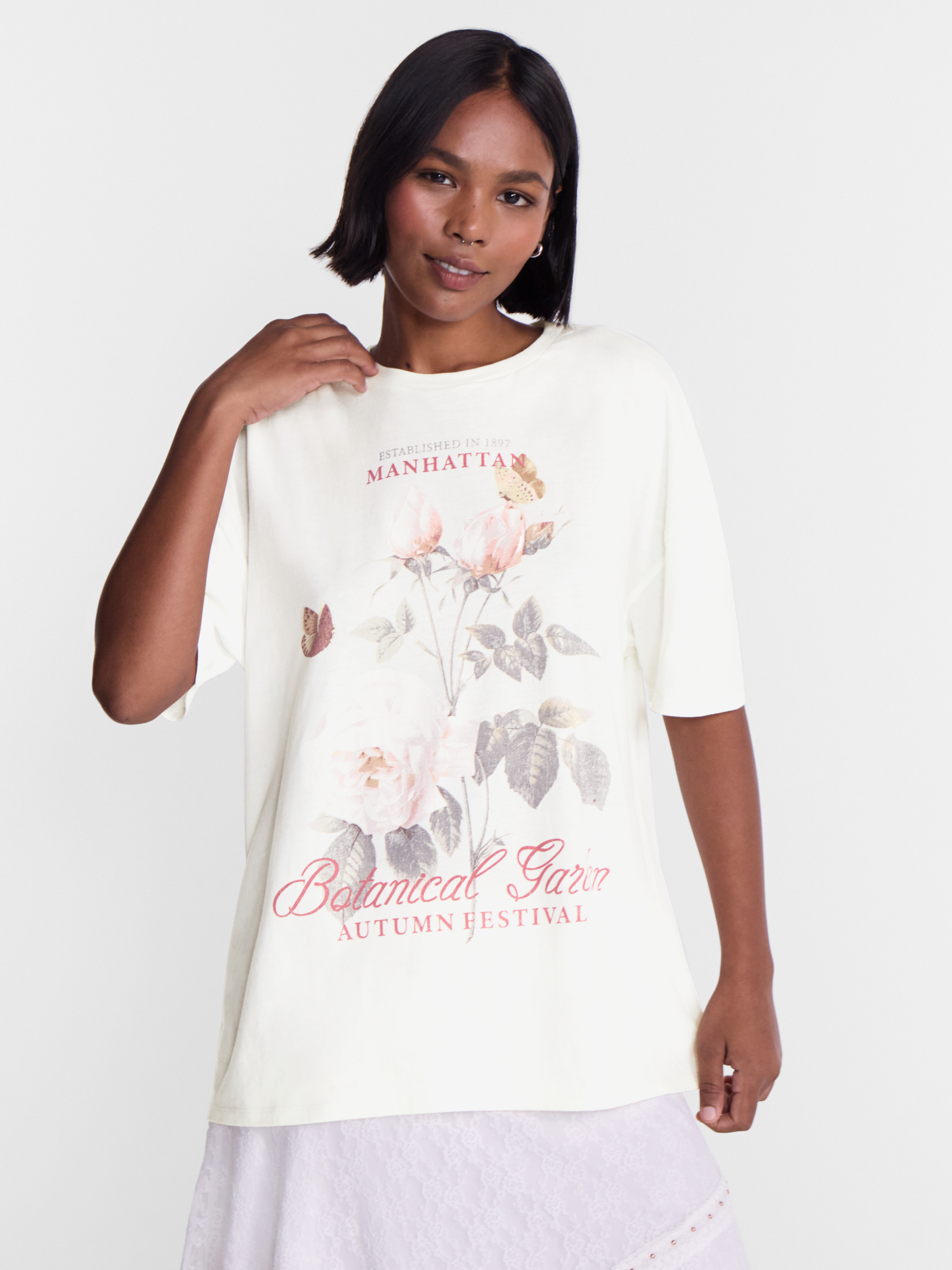 No Boundaries Washed Graphic Boyfriend Tee Women S Sizes XXS XXL: Reviewed for Real Life