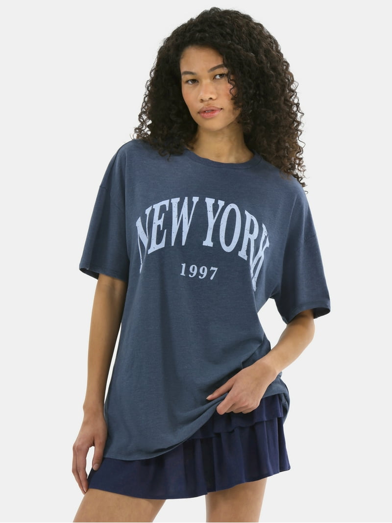 No Boundaries Washed Graphic Boyfriend Tee, Women's