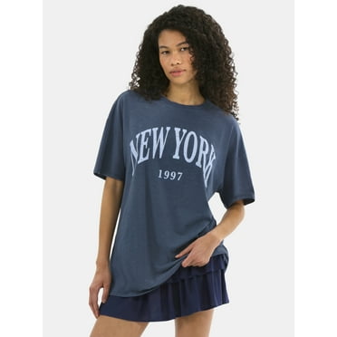 No Boundaries Washed Graphic Boyfriend Tee, Women's