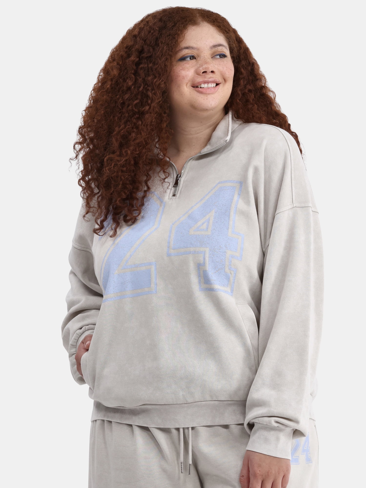 No Boundaries Cropped V Neck Sweatshirt, Women's - Walmart.com